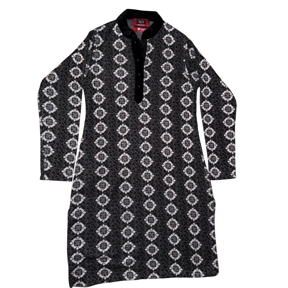 KLO Wini Collection Geometric Pattern Knit Top Long Sleeve Velvet Collar